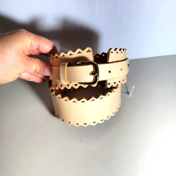 Club Monaco scalloped edge cut out perforated motif corset belt beige neutral S - Picture 2 of 5